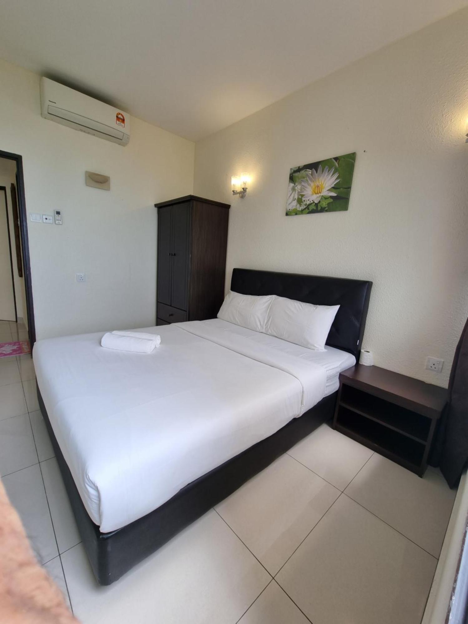 Aloka Seaview Apartment Batu Ferringhi Exterior photo