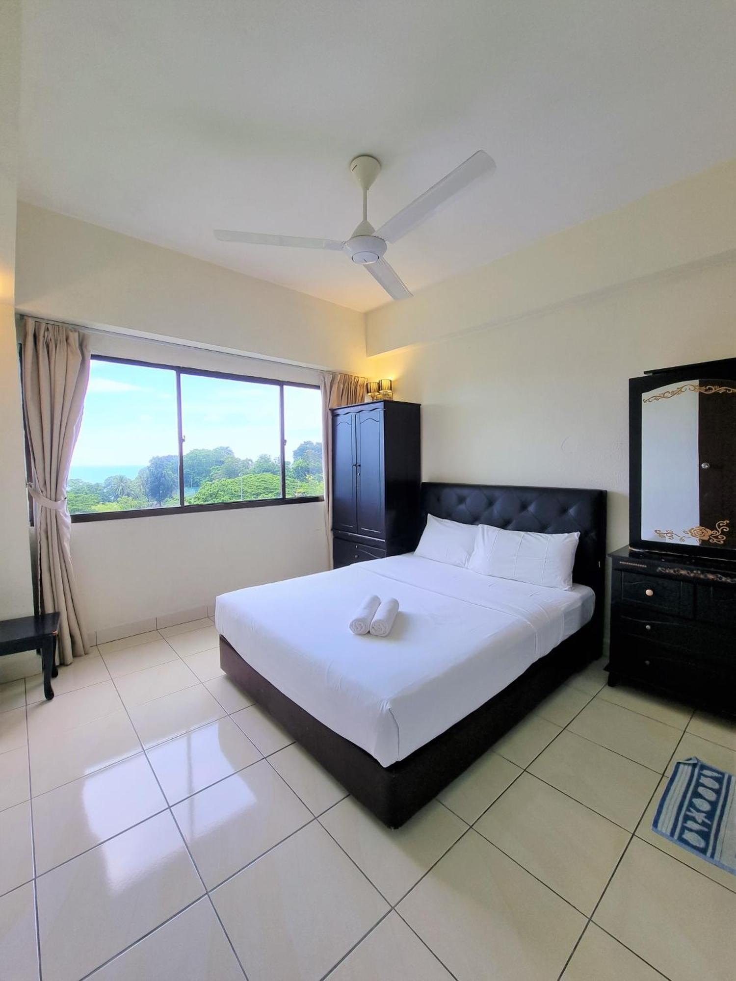 Aloka Seaview Apartment Batu Ferringhi Exterior photo